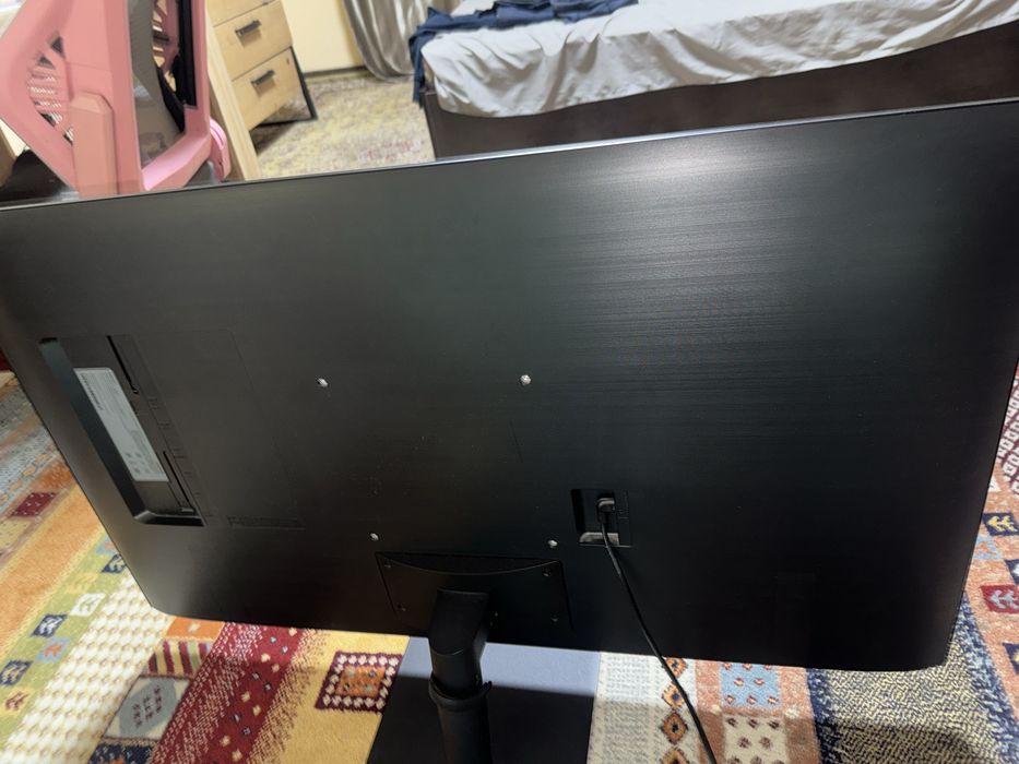 Монитор/телевизор 43" Samsung LS43FM702UIXCI черный