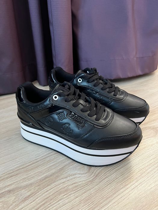 Дамски маратонки GUESS