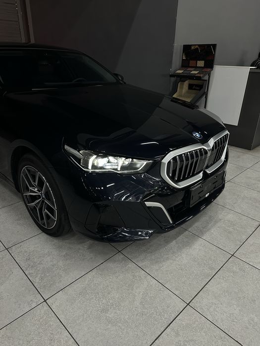 Bmw i5 35l срочно