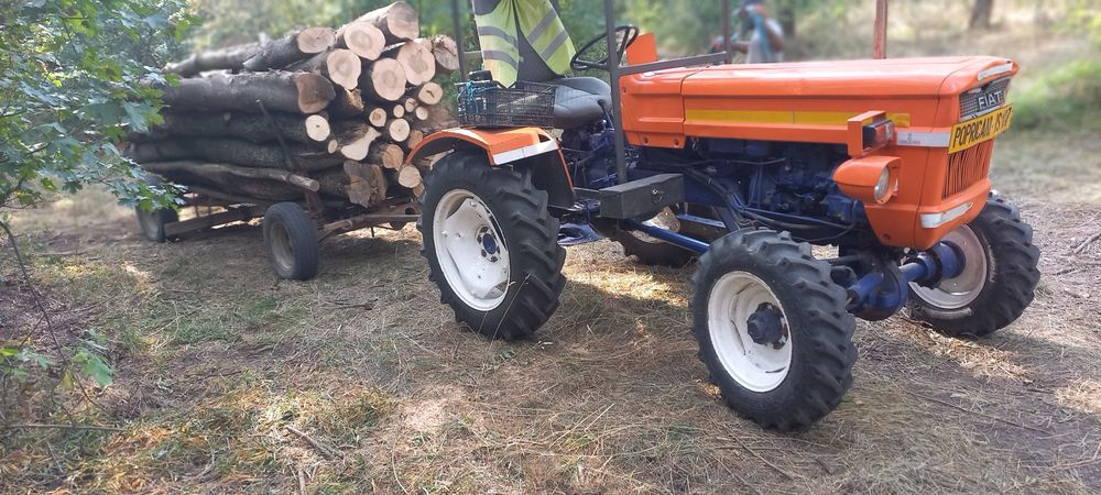 Vând tractor fiat 250 4×4