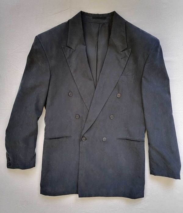 Костюм, подходящ и за абитуриентски