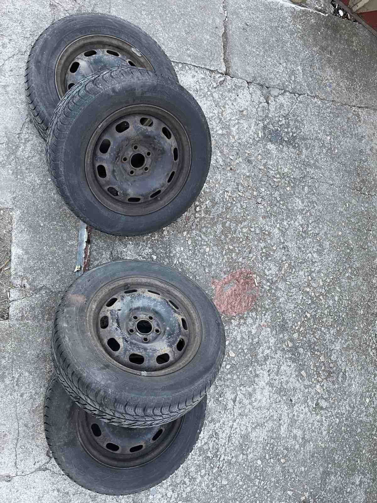 Железни джанти с гуми 5х100, 15' golf4 гр. Добрич в.з. Лозята • OLX.bg