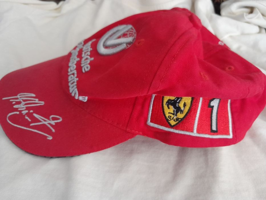 Vand sapcă de colecție Michael Schumacher