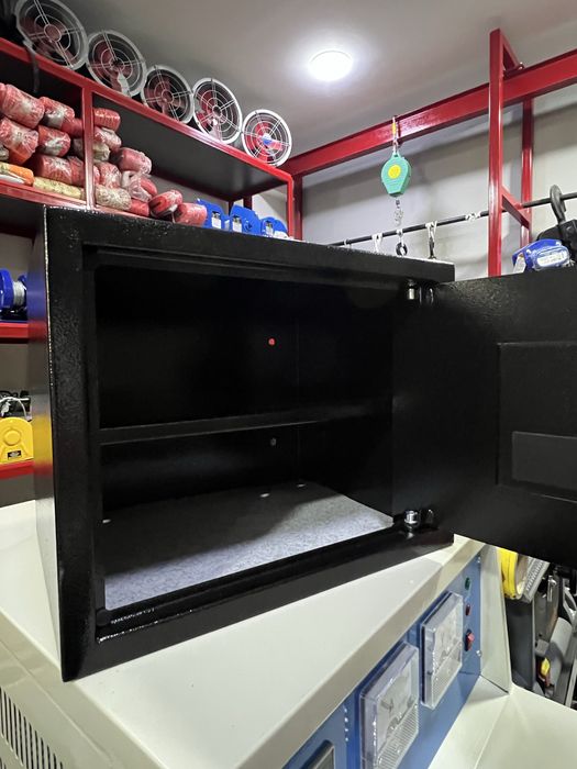 Сейф простой песок