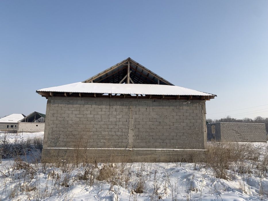 Продам дом в черновой варианте