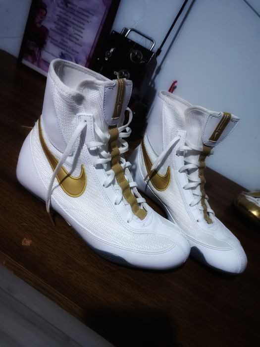 Machomai бело золотые