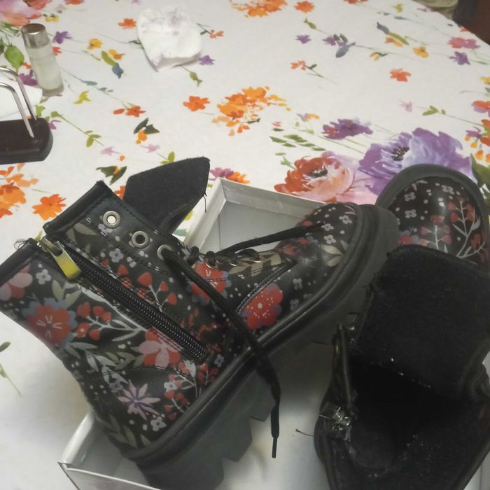 Обувки за момиче