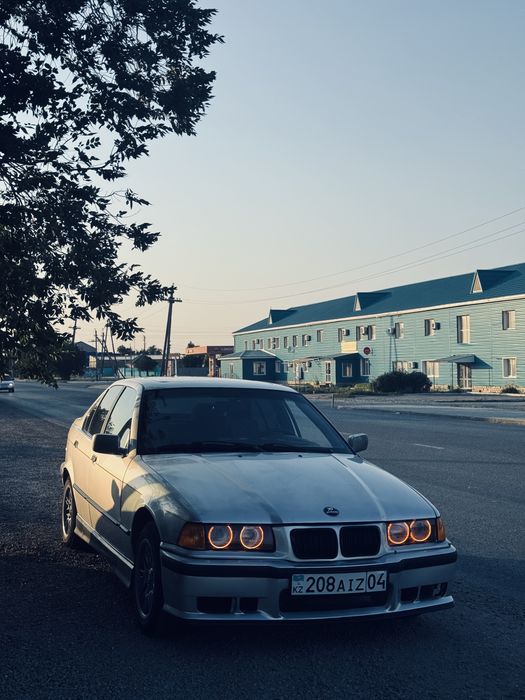 Продам бмв е36.