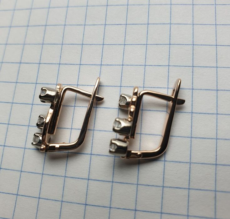 Ссср1989год Львовский ювелирный заводские серьги с фианитом