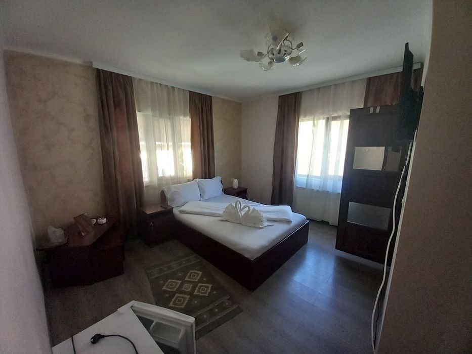 Cazare la casa B Herculane