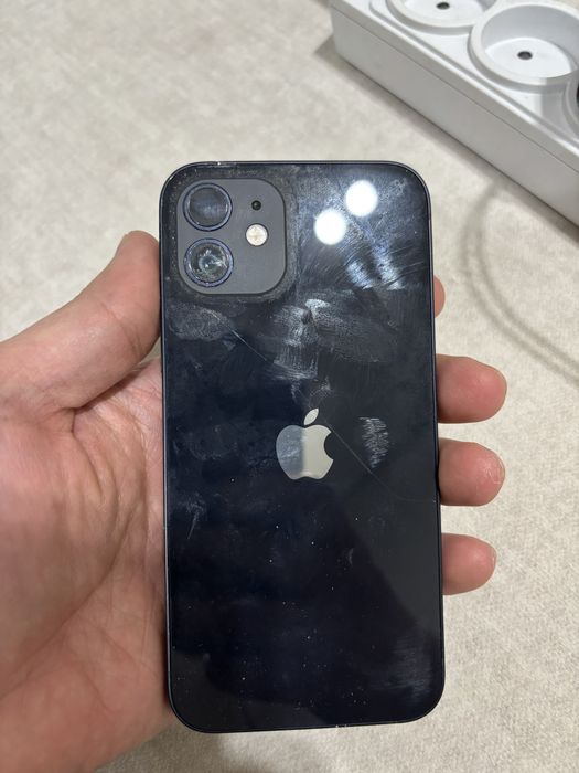 Продам  iphone  12