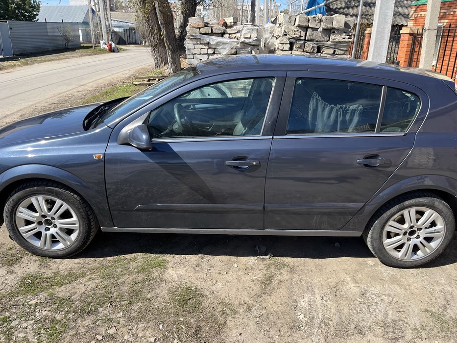 Продам Opel Astra H 2007 года