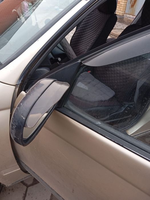 Тойота Карина Е АКПП 1.6  1993 г