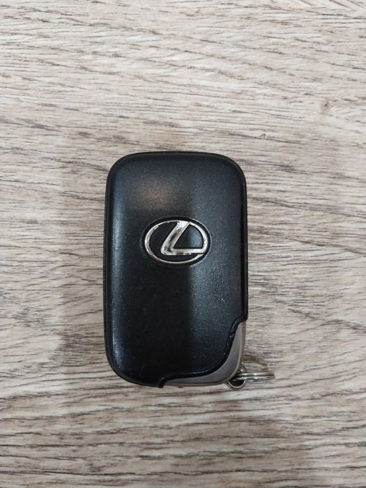 Смарт ключ Lexus