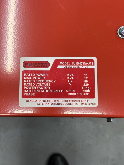 Generator FUJEETA 12kwa+AVR