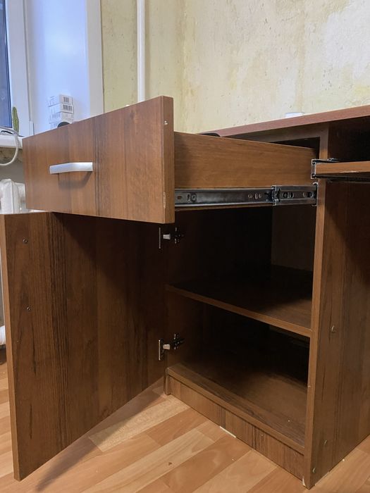 Рабочий/офисный стол