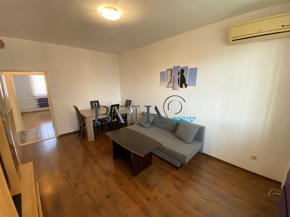 Двустаен апартамент Младост