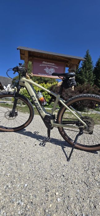 Bicicketa CUBE asistata electric