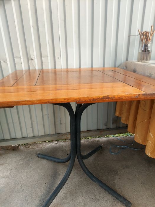 Продам стол в хорошем состоянии