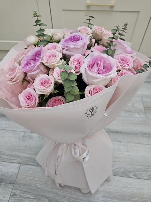 Букет красивый из роз