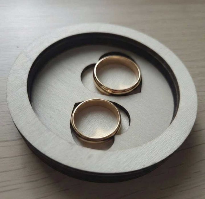 Стилна кутия за сватбени халки