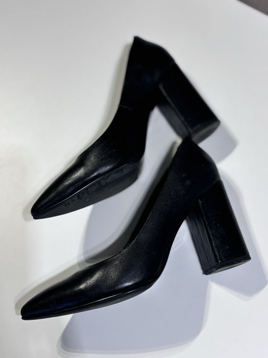 Pantofi din piele negra Luca di Gioia