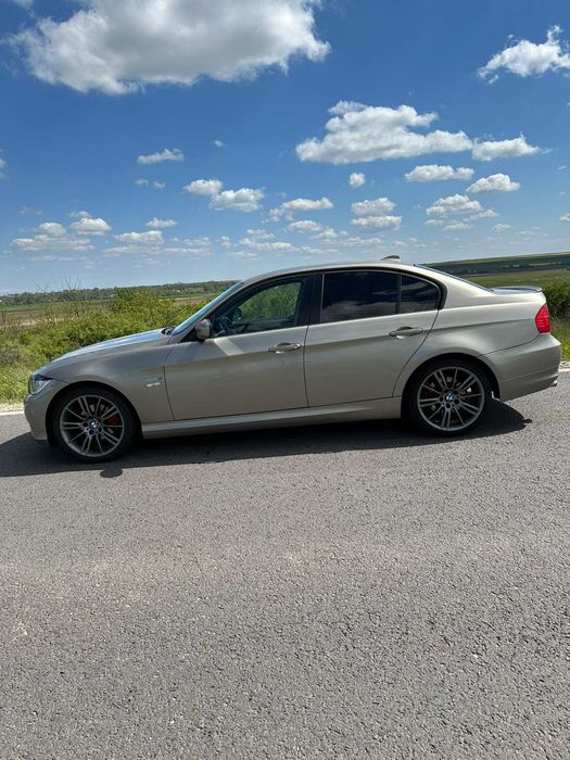 Vând BMW e90 facelift