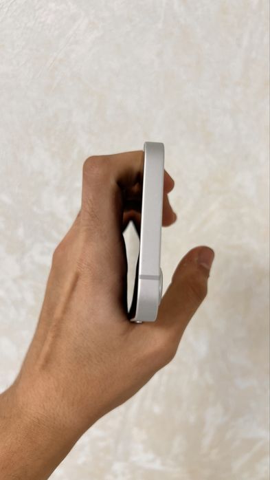 Iphone 17 e 100%