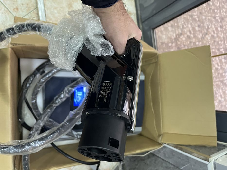 Заряна станция Hongqi зарядное устройсвто 7 квт Hongqi