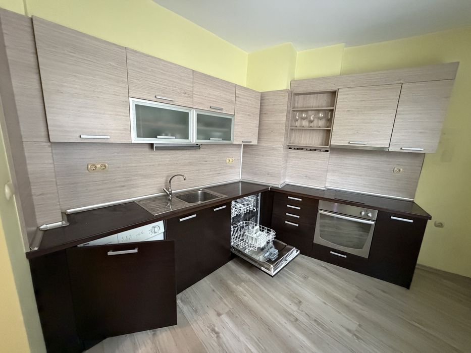 РЕЗЕРВИРАНА Модулна  кухня използвана