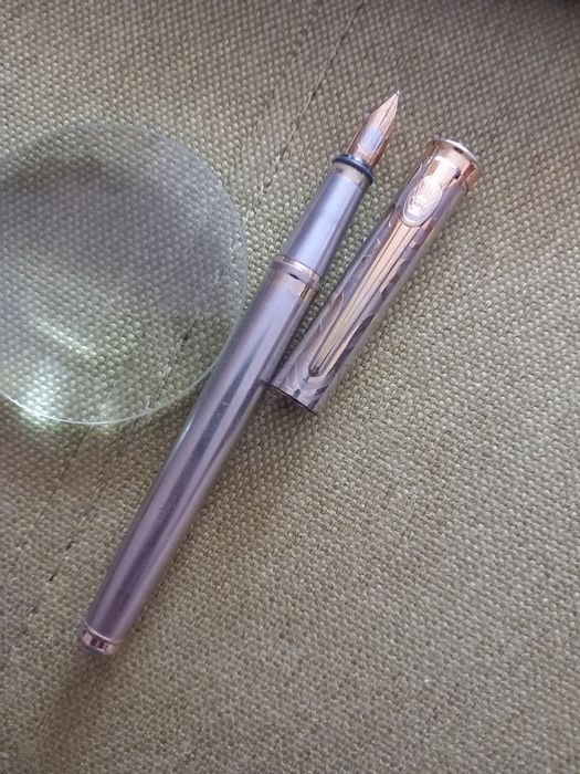 stilou colectie cu penita 22 kgp in Iasi