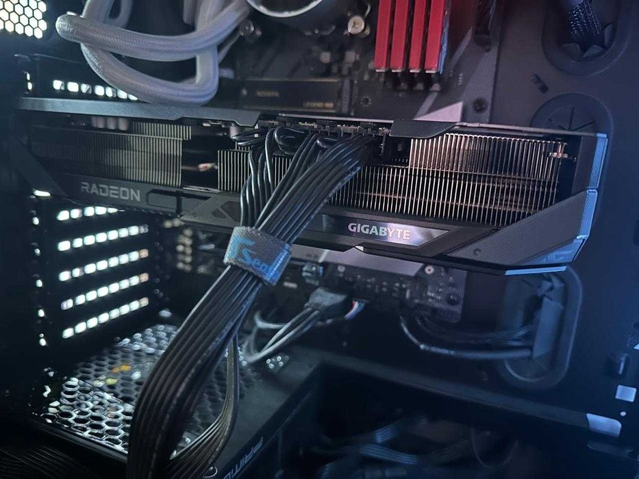 RX 9070 XT Gigabyte Gaming 16G видеокарта
