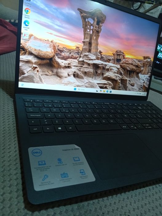 Laptop Dell Inspirion 15 3000