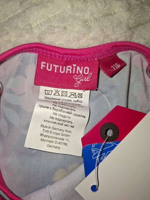 Купальник НОВЫЙ для девочки 5-6лет