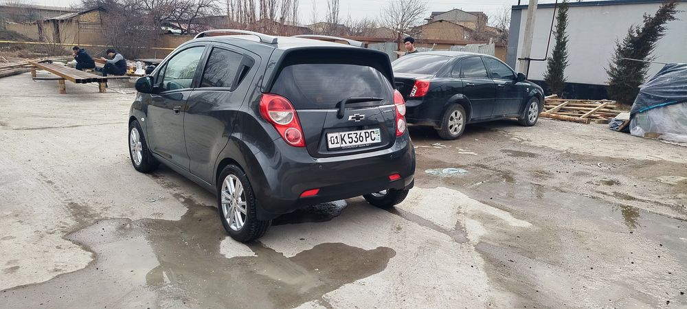 Spark Avtomat sotiladi