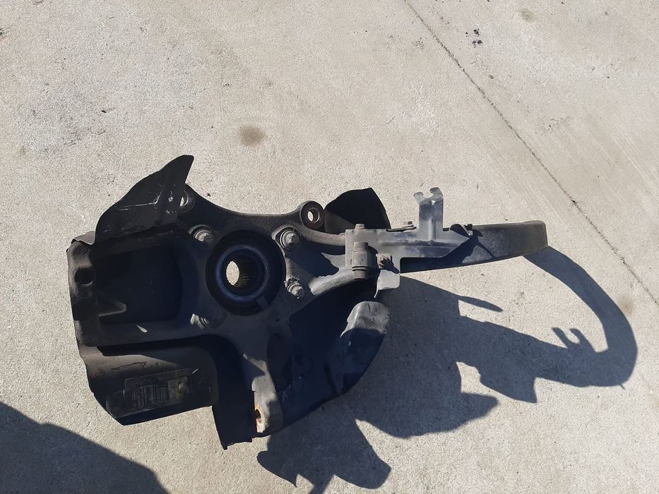 fuzeta dreapta fata alfa romeo 159 1.9 jtd