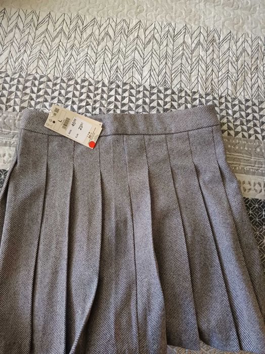 Дамска пола Reserved – размер L