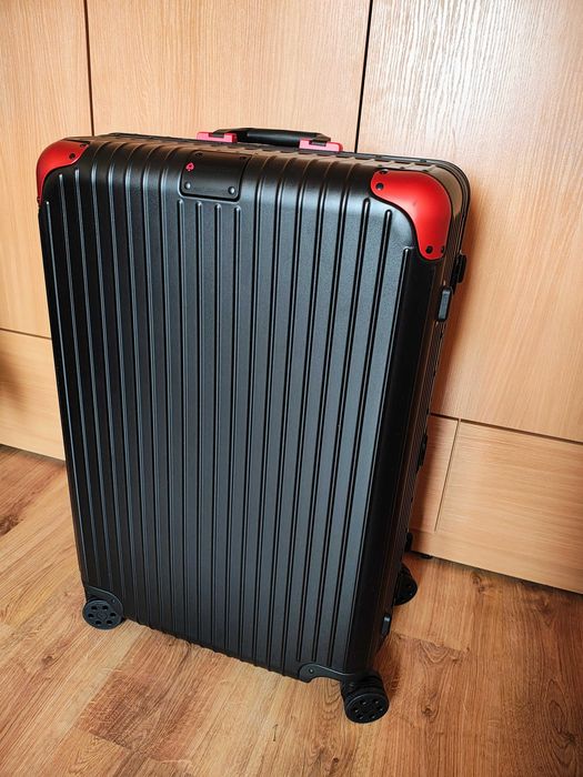 Голям Куфар за чекиран багаж, марков PokerStars, заключващ механизъм