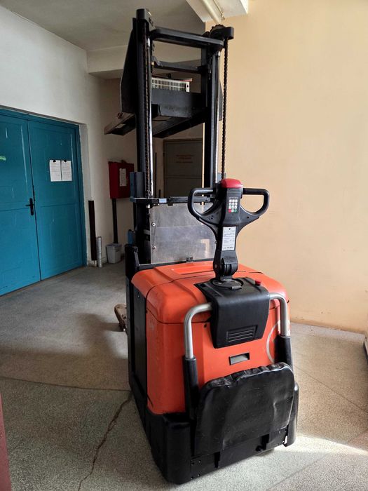 Стакер BT 2000kg 1.80м височина