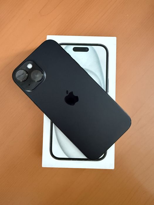 Продам телефон Iphone 15