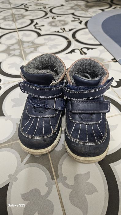 Продам сапоги для девочки