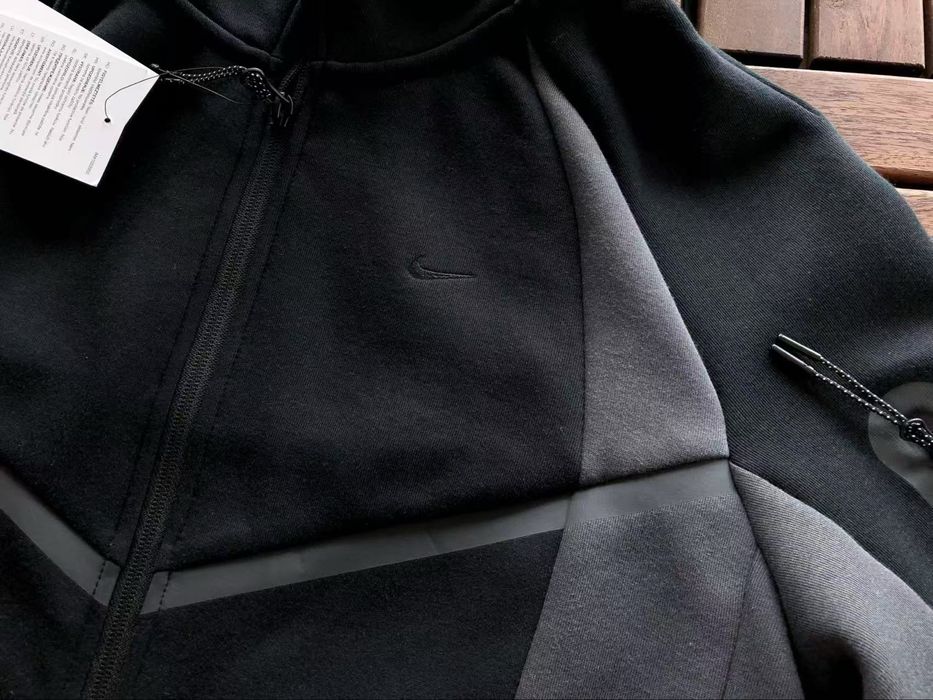 Nike Tech Fleece Черен