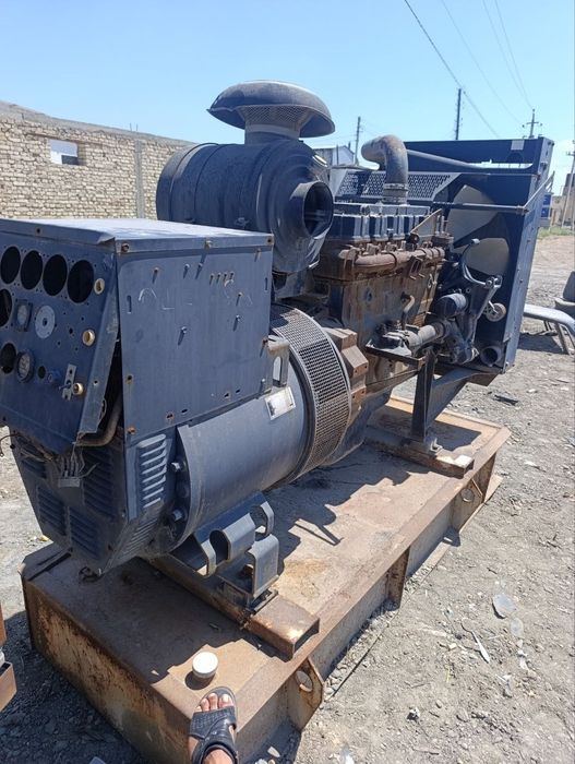 Generatorlar sotiladi 150 Kw 215 Kw