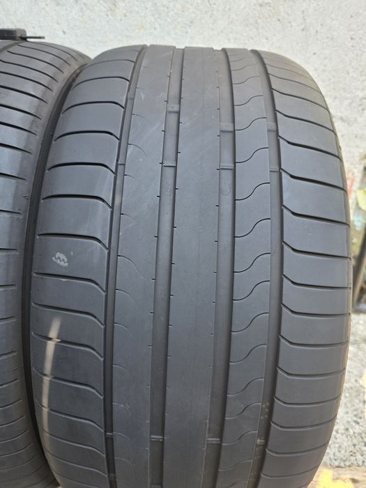 Vand două anvelope de vara Bridgestone  275 40 19 dot 4524