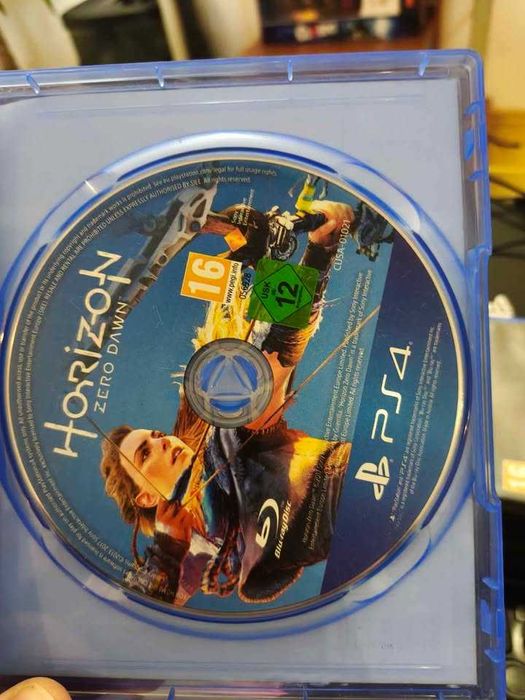 PlayStation 4 Pro 3 Jocuri + Maneta