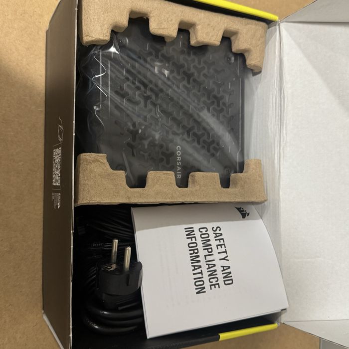 Sursa Corsair 750W 80+ Gold ATX 3.1 RM750e 2025 PCIe 5.1 modulara