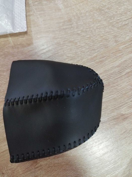Чехол на ручку КПП.