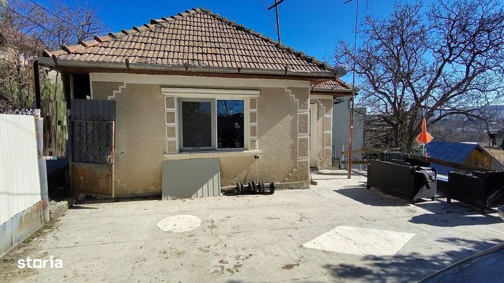 Teren intravilan de 1560 mp, front de 26 m, cu casa S+P, in Grigorescu