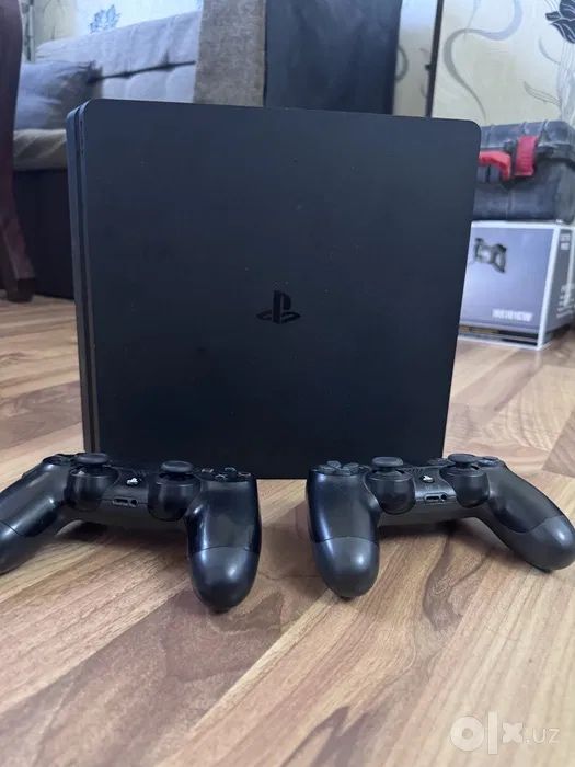 PlayStation 4 slim