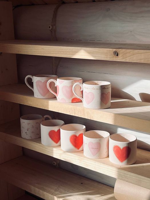 Chiroyli bakallar, Mugs Uz